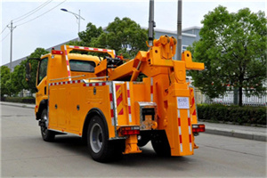 阿克塞高速路拖车费